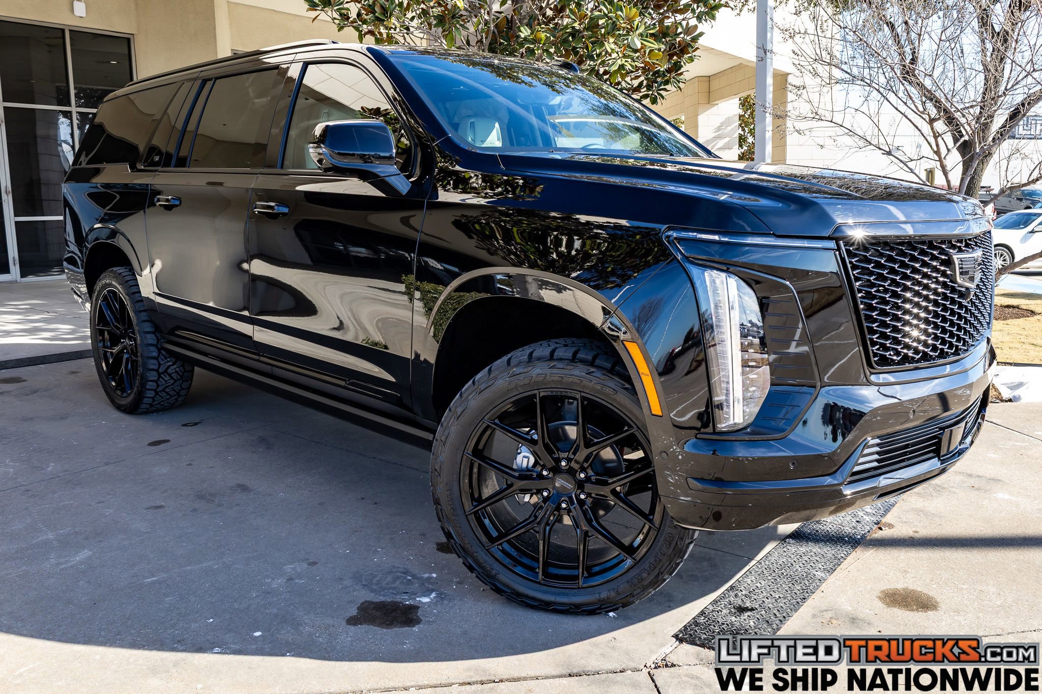 Used 2026 Cadillac Escalade ESV Platinum Sport w/ LPO, ONYX Package image 1