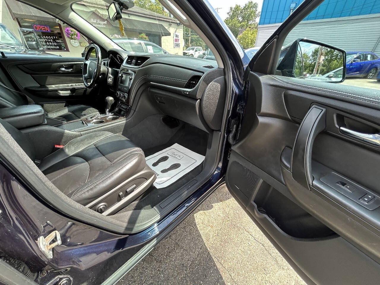 Used 2015 Chevrolet Traverse LT AWD/4WD image 9