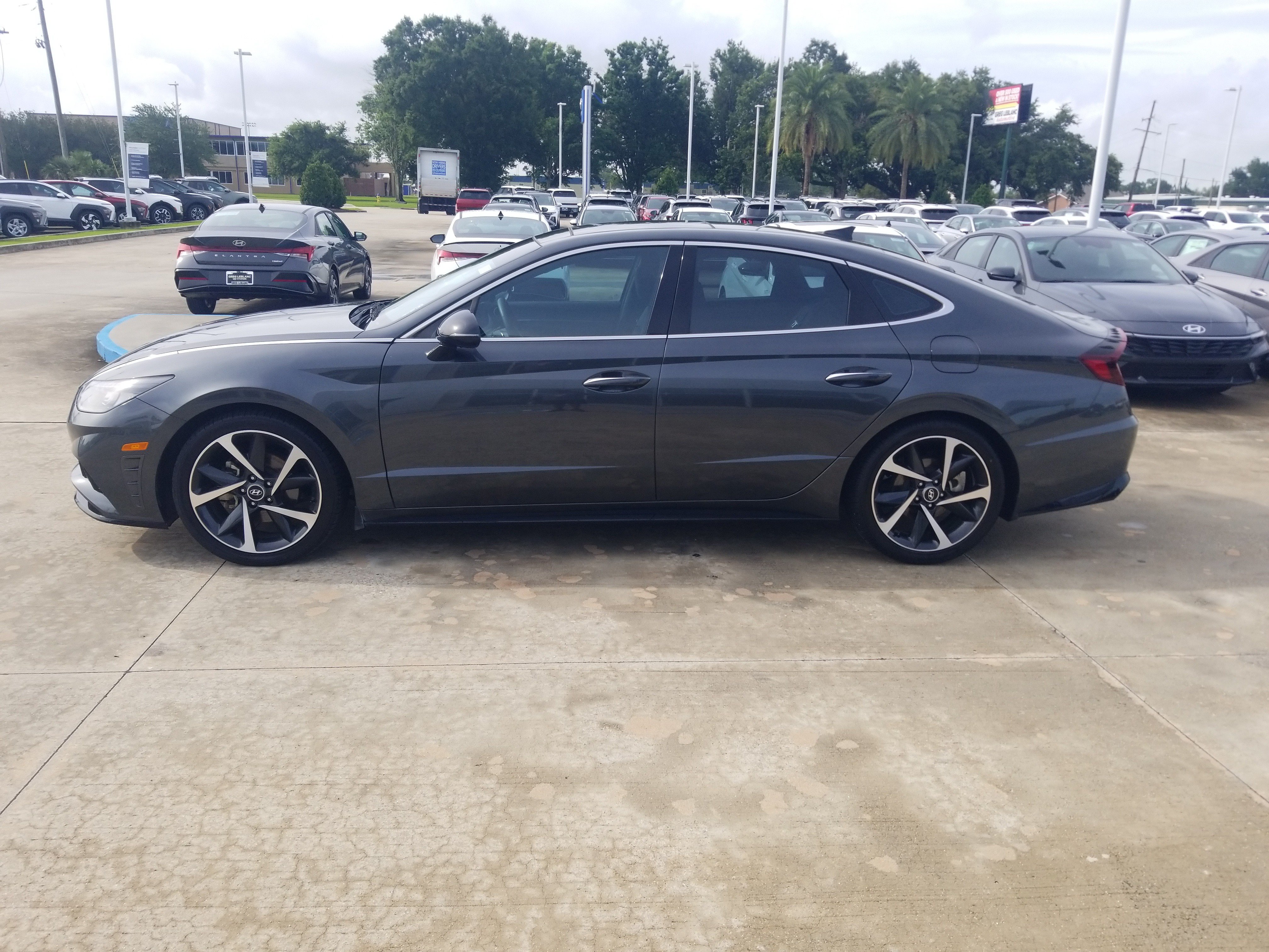 Used 2023 Hyundai Sonata SEL Plus FWD image 4