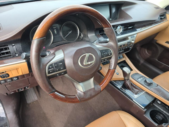 Used 2017 Lexus ES 350 w/ Premium Package FWD image 13