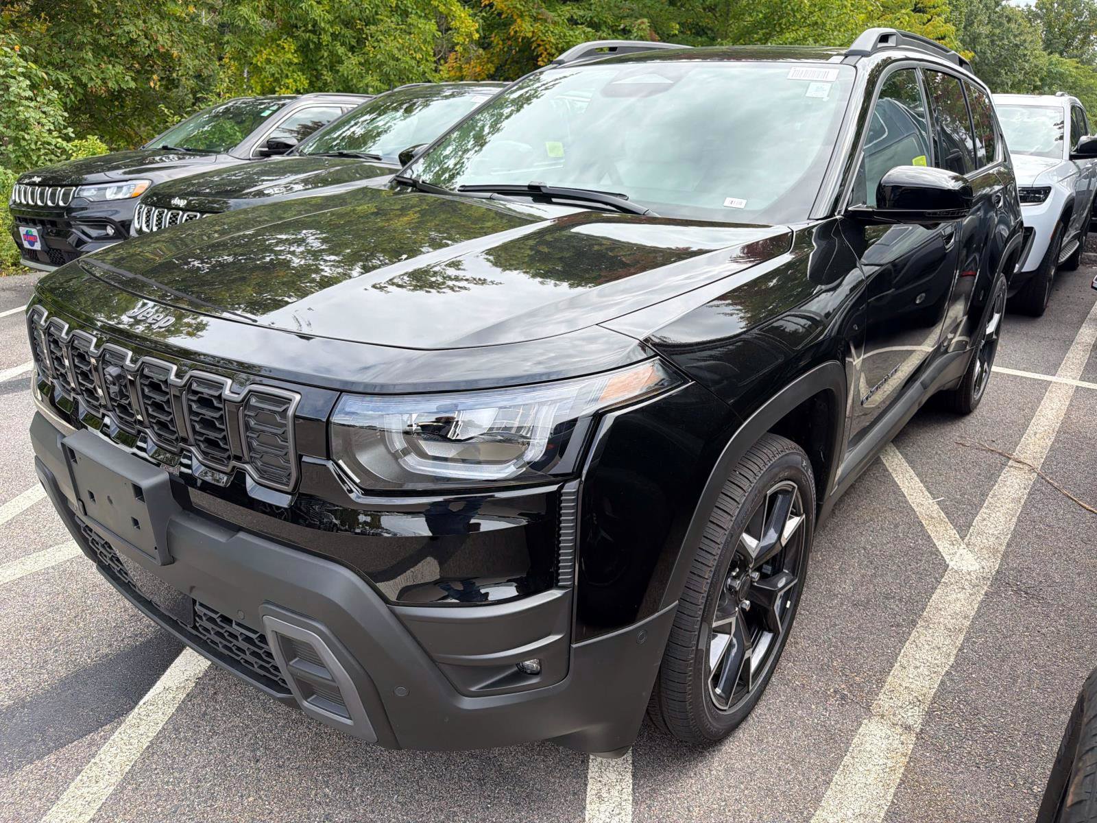 New 2026 Jeep Cherokee Overland w/ Advanced Pro Tech Group AWD/4WD image 4