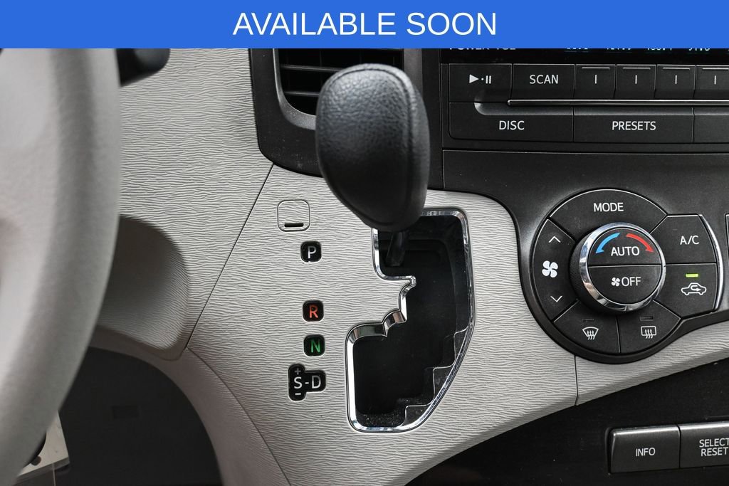 Used 2014 Toyota Sienna LE FWD image 20