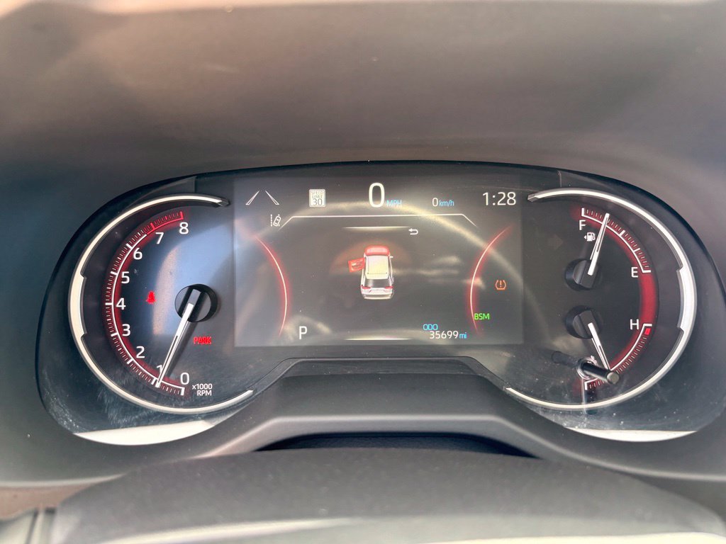 Used 2025 Toyota RAV4 XLE AWD/4WD image 13