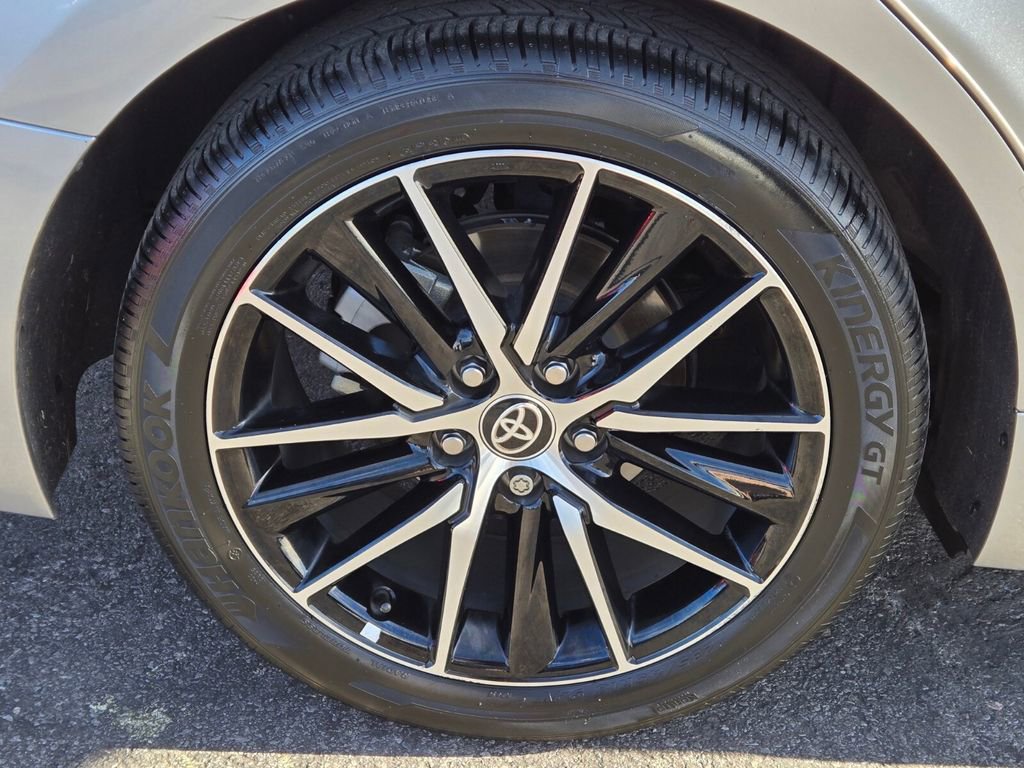 Used 2024 Toyota Camry SE image 10