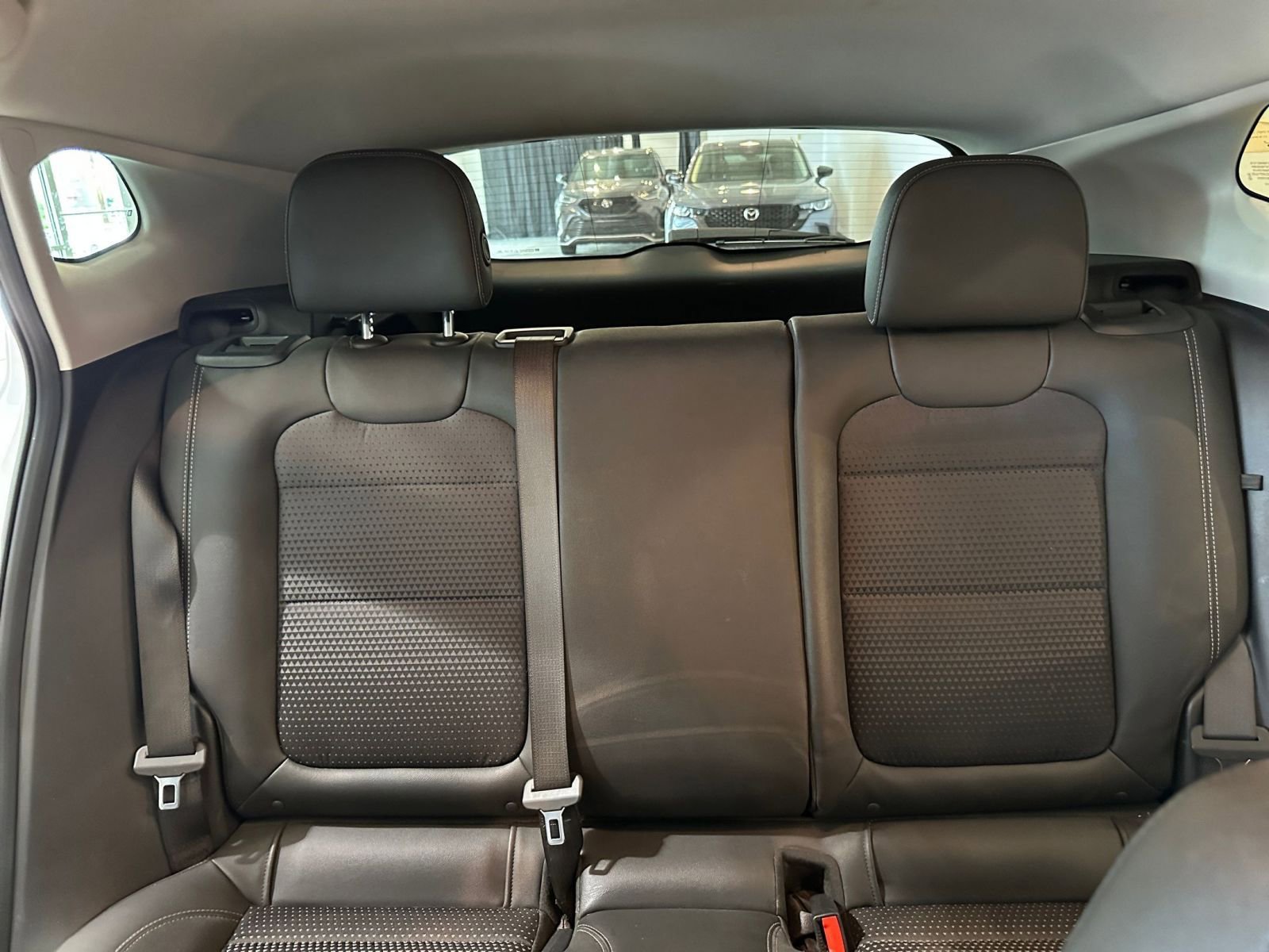 Used 2025 Chevrolet Trax LT FWD image 37