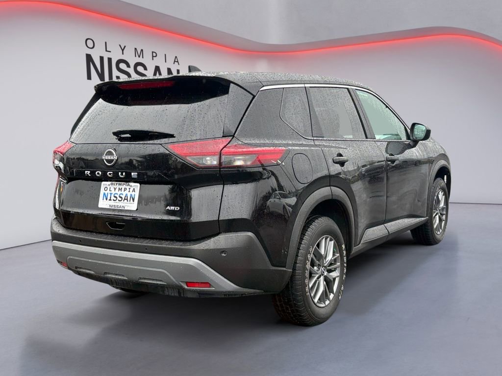 Used 2023 Nissan Rogue S image 5
