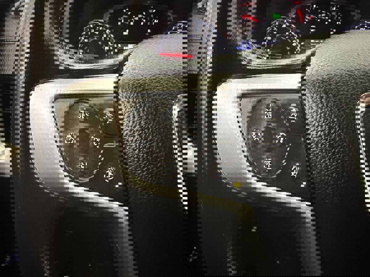 Used 2021 GMC Terrain SLT w/ Infotainment Package II image 12