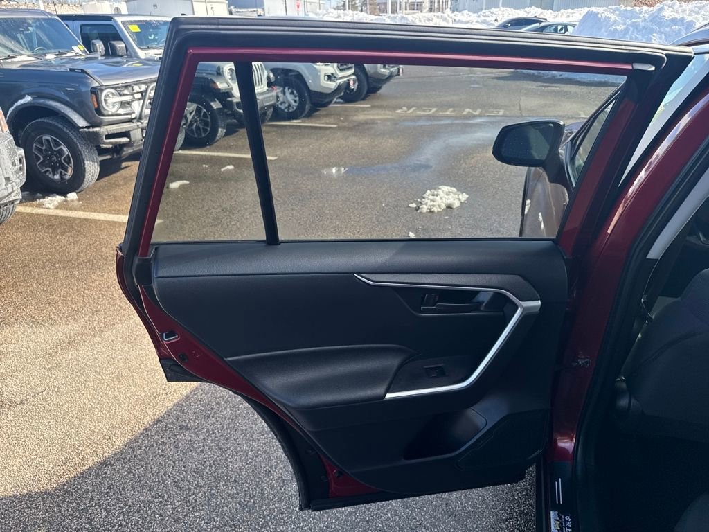 Used 2023 Toyota RAV4 LE image 34