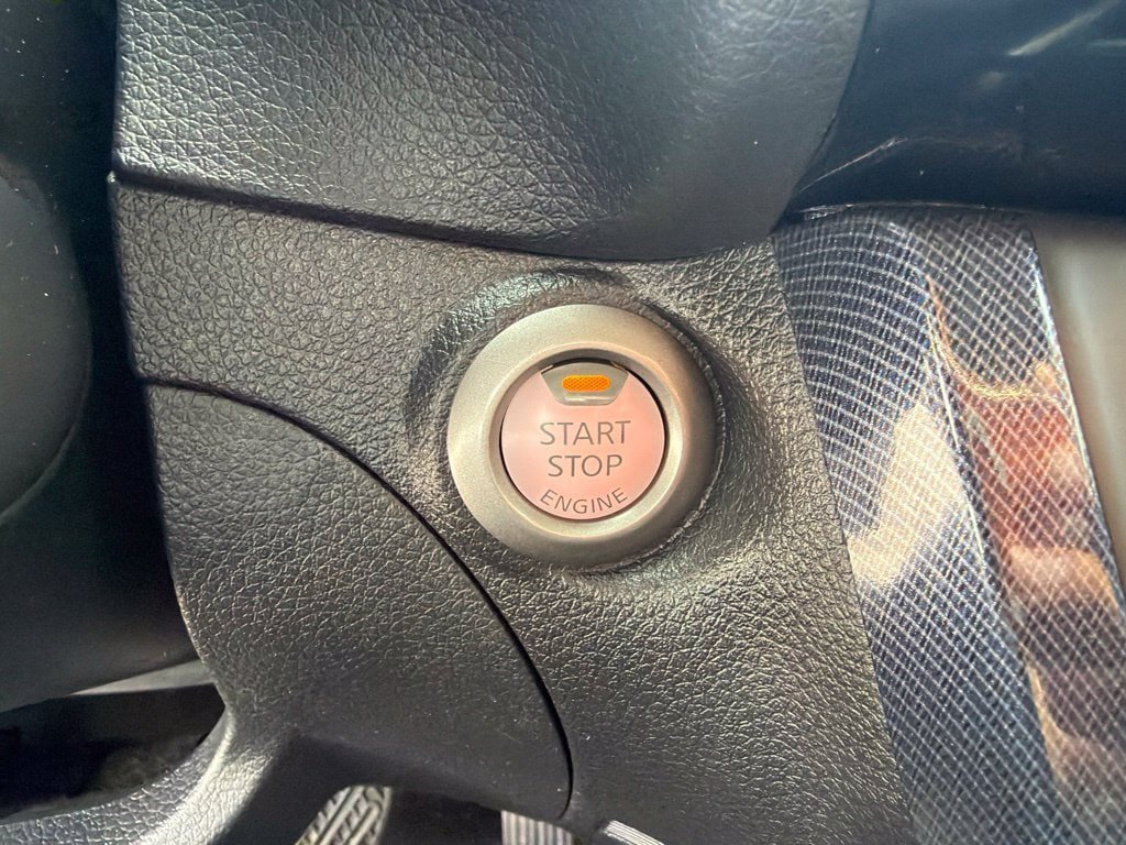 Used 2018 Nissan Sentra SR w/ Technology Package FWD image 22