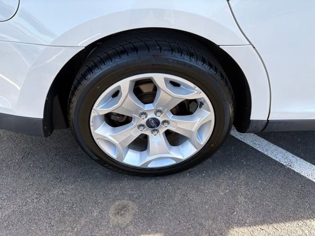 Used 2011 Ford Taurus SEL w/ 202A Rapid Spec Order Code image 10