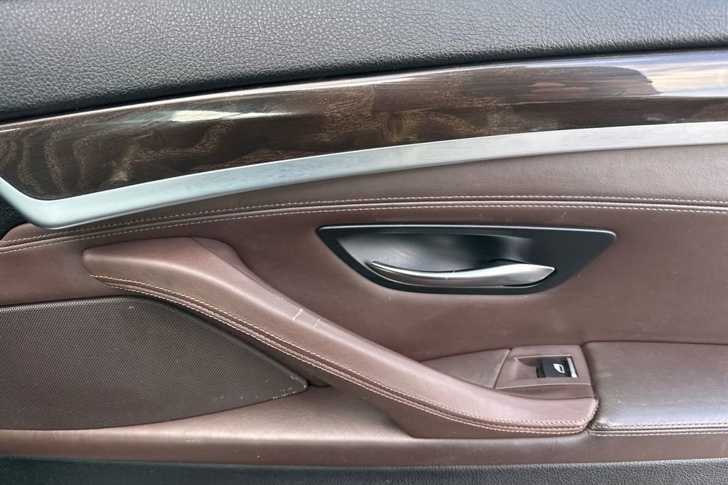 Used 2015 BMW 535i Sedan image 16