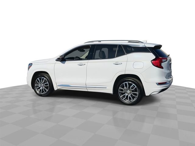 Used 2024 GMC Terrain Denali w/ Denali Premium Package image 6