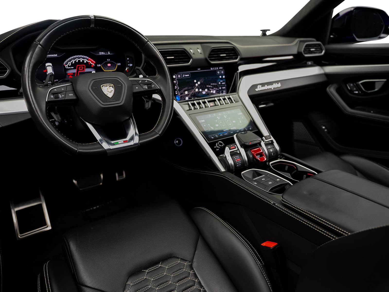 Used 2020 Lamborghini Urus image 40