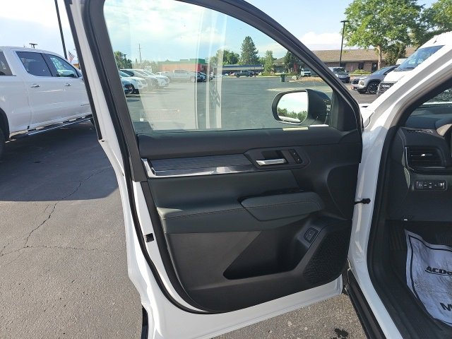 New 2026 GMC Terrain AT4 w/ LPO, Floor Liner Package image 31