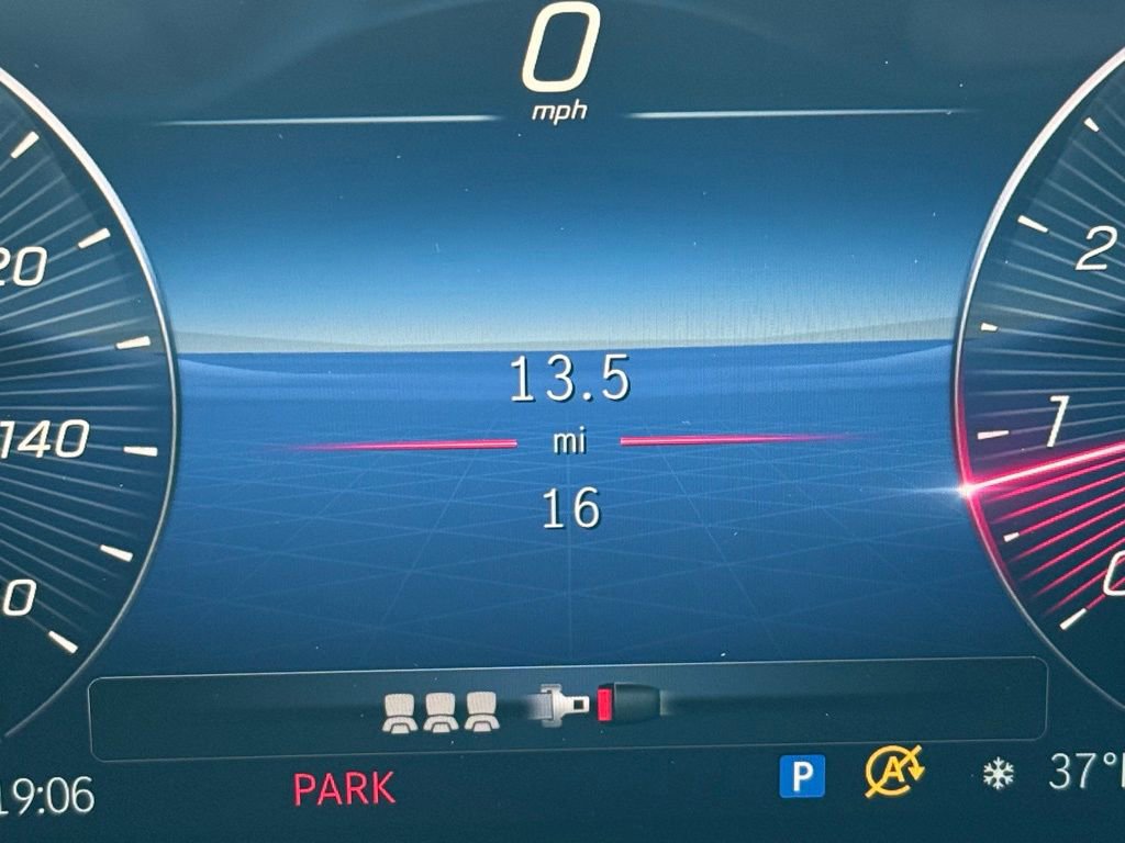 New 2026 Mercedes-Benz GLB 250 4MATIC image 19