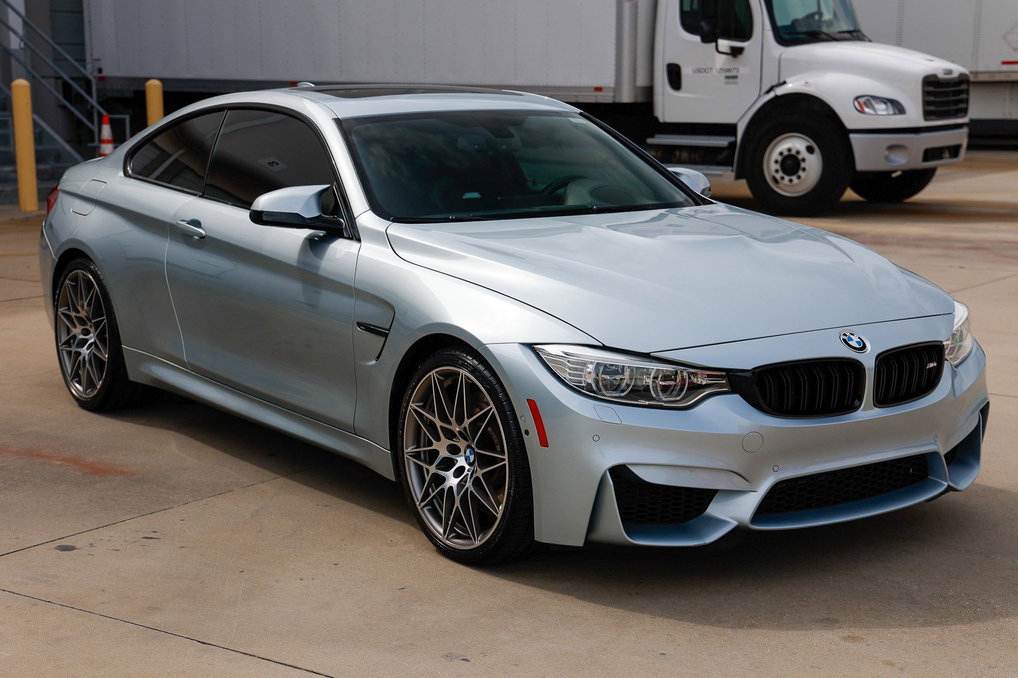 Used 2017 BMW M4 Coupe RWD image 19