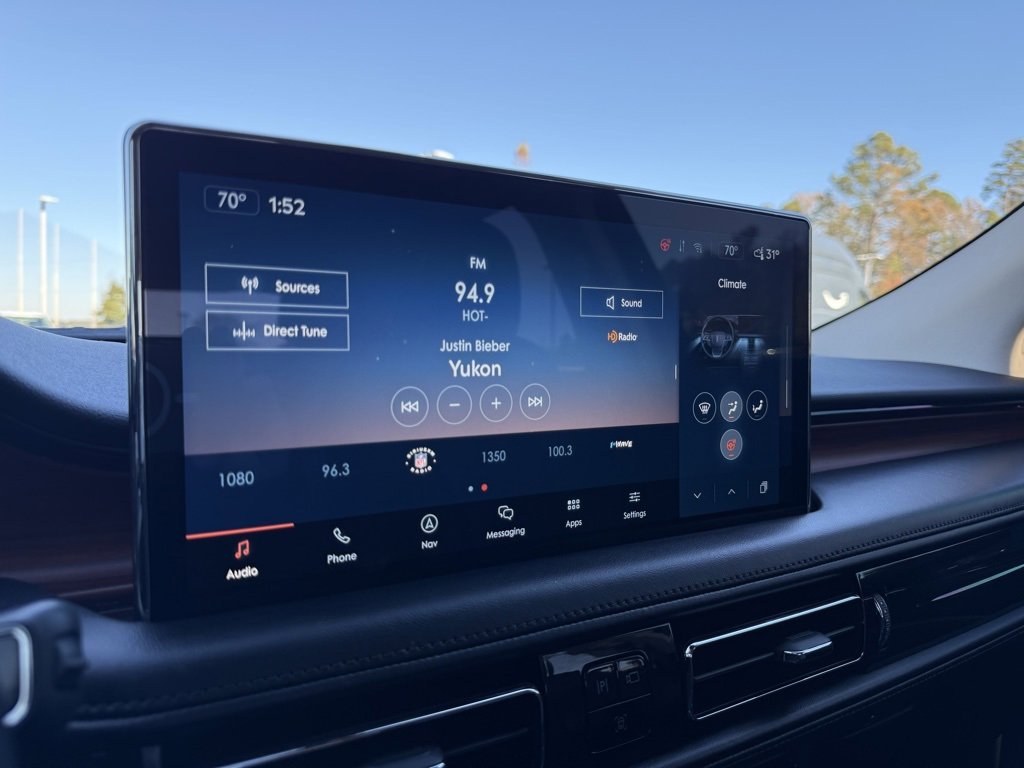 Used 2021 Lincoln Nautilus Reserve w/ Equipment Group 201A image 16