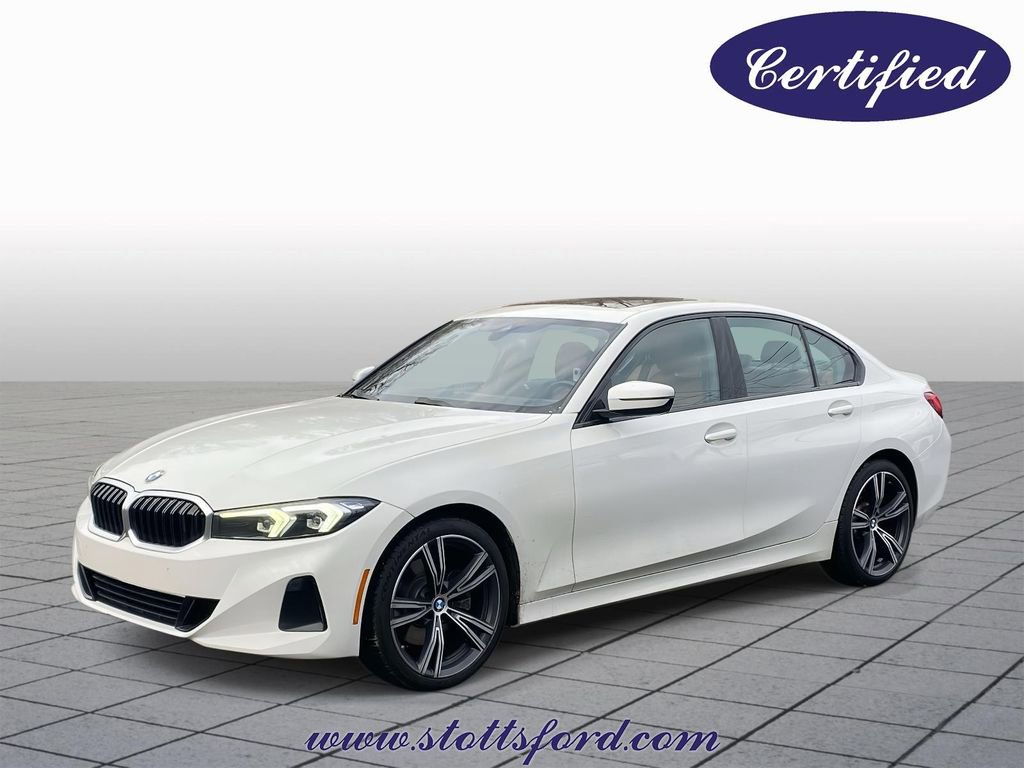 Used 2023 BMW 330i Sedan w/ Premium Package image 3