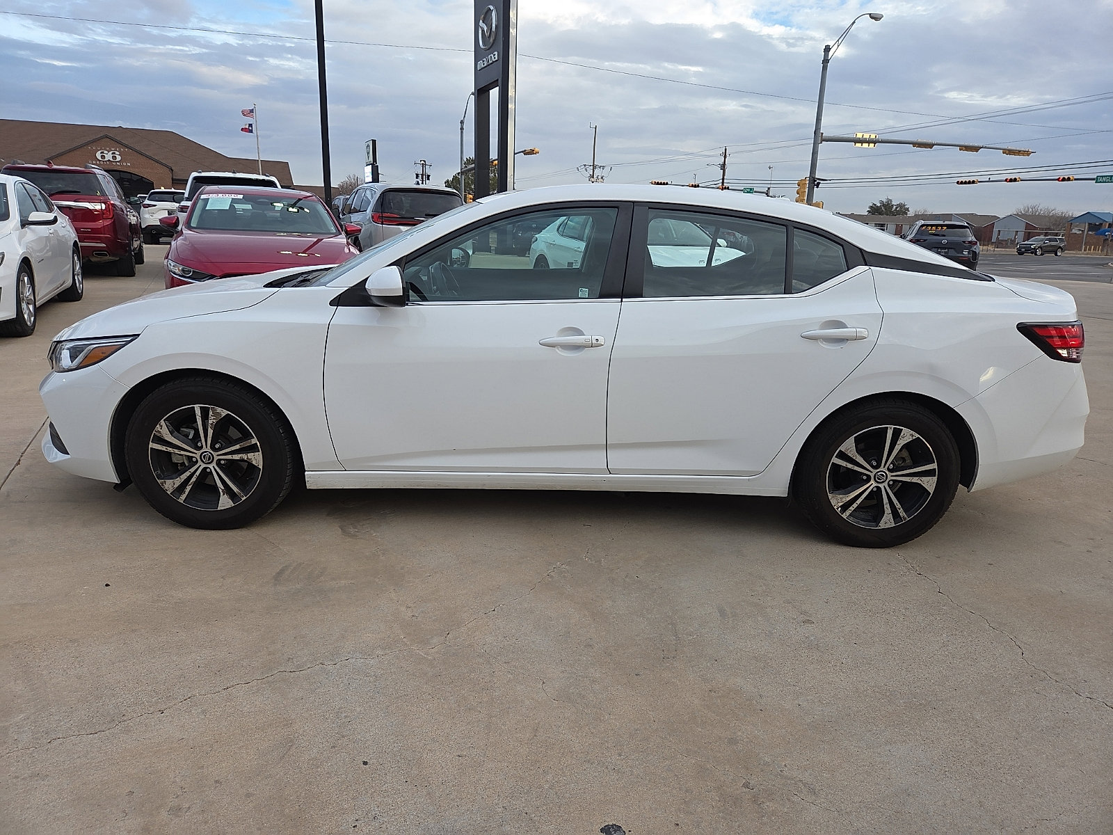 Used 2023 Nissan Sentra SV image 3