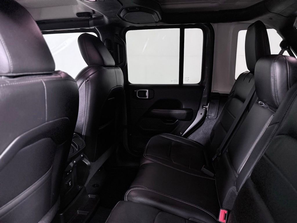Used 2018 Jeep Wrangler Unlimited Sahara AWD/4WD image 20