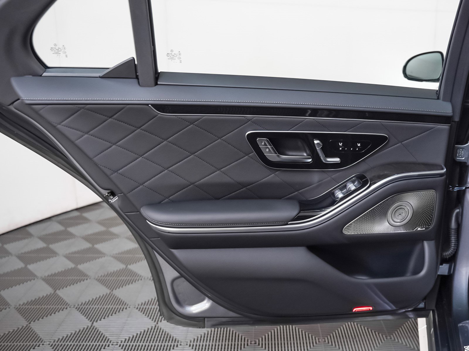New 2026 Mercedes-Benz S 580 4MATIC Sedan image 23
