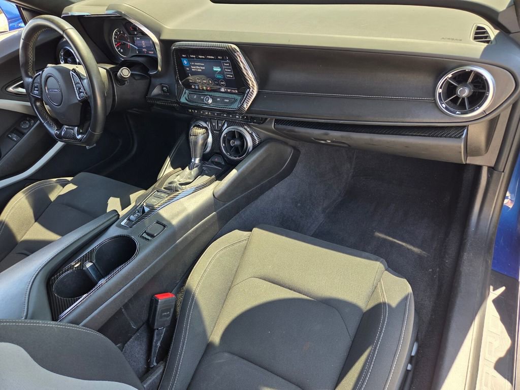 Used 2022 Chevrolet Camaro LT w/ RS Package image 17