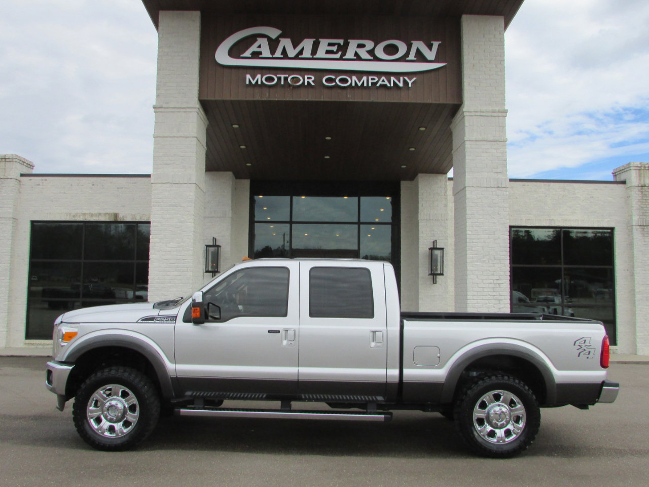 Used 2016 Ford F250 Lariat w/ Chrome Package image 1