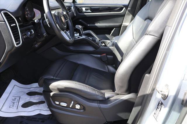Used 2019 Porsche Cayenne AWD/4WD image 11