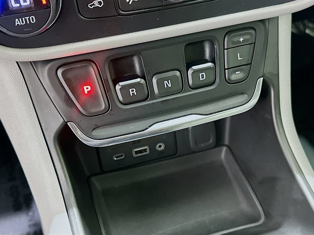 Used 2020 GMC Terrain SLT w/ Preferred Package FWD image 17