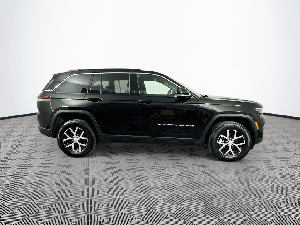 Certified 2024 Jeep Grand Cherokee Limited AWD/4WD image 13