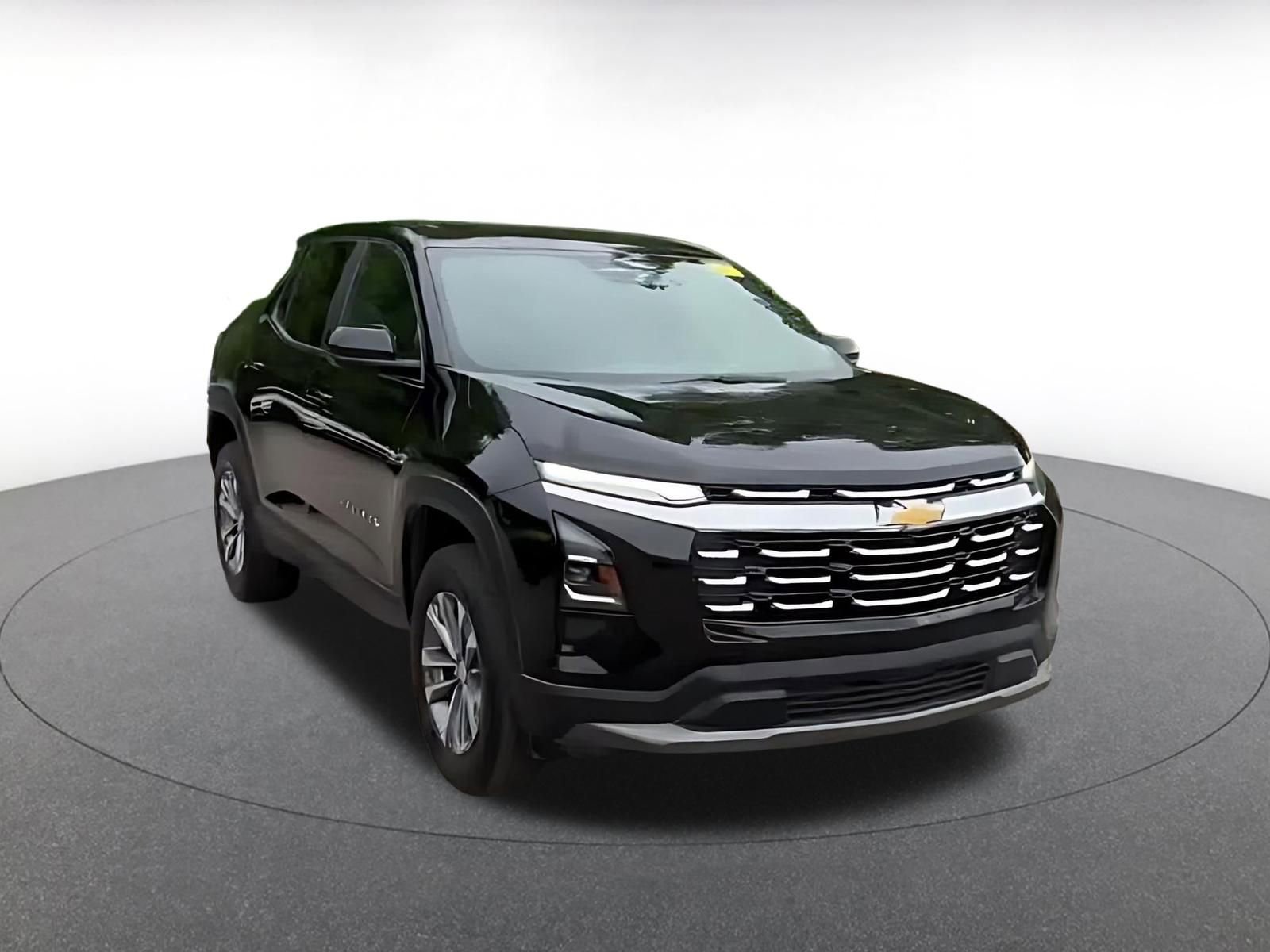Used 2025 Chevrolet Equinox LT FWD image 3