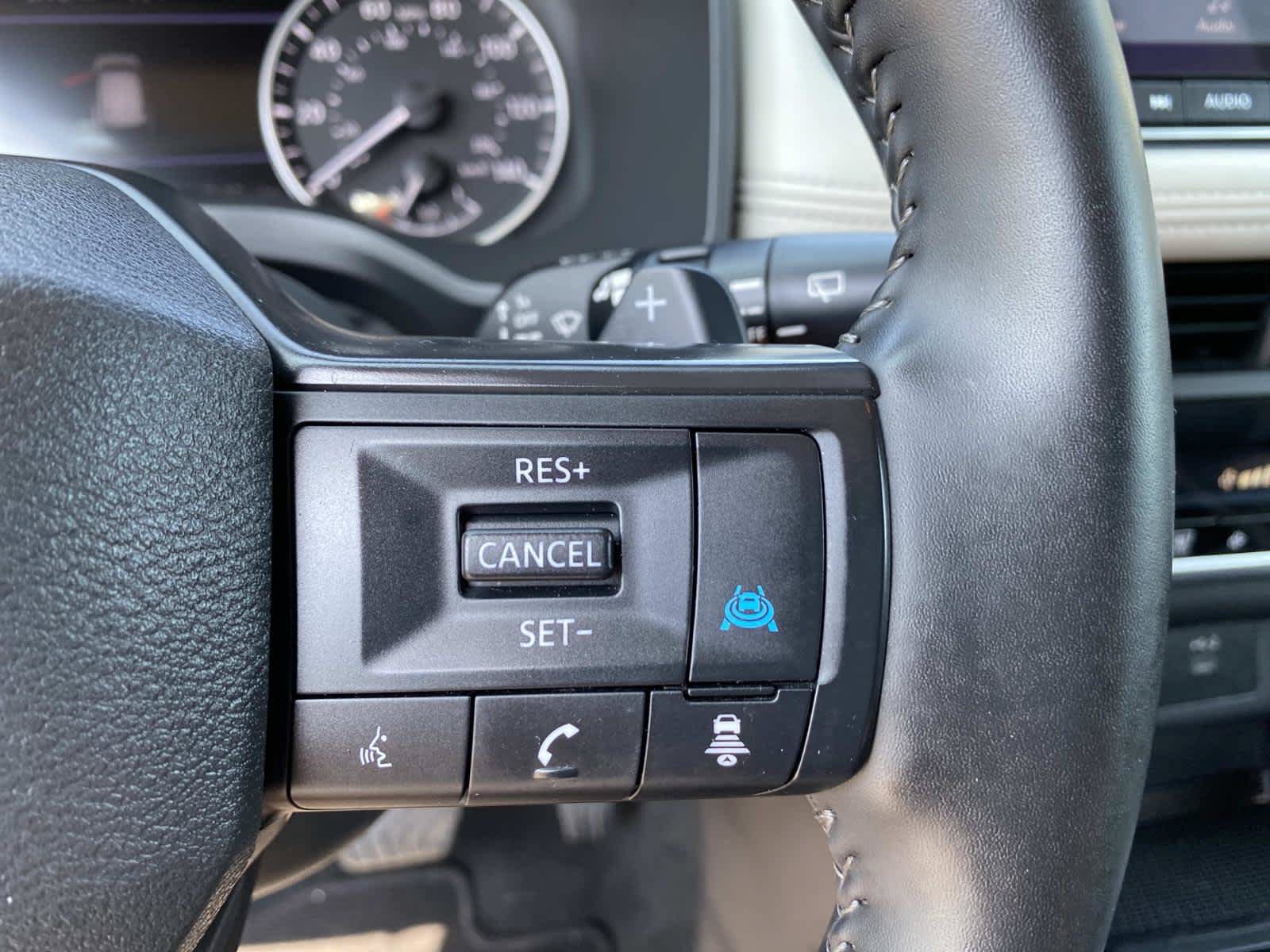 Used 2025 Nissan Rogue SV AWD/4WD image 18