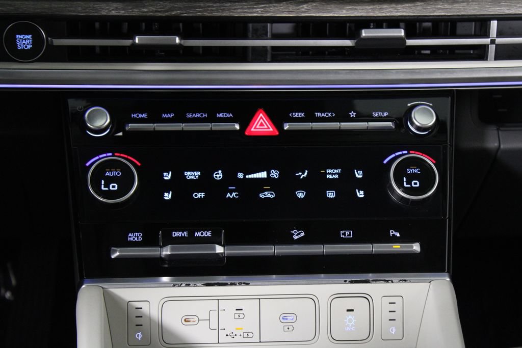 Certified 2025 Hyundai Santa Fe Calligraphy FWD image 23