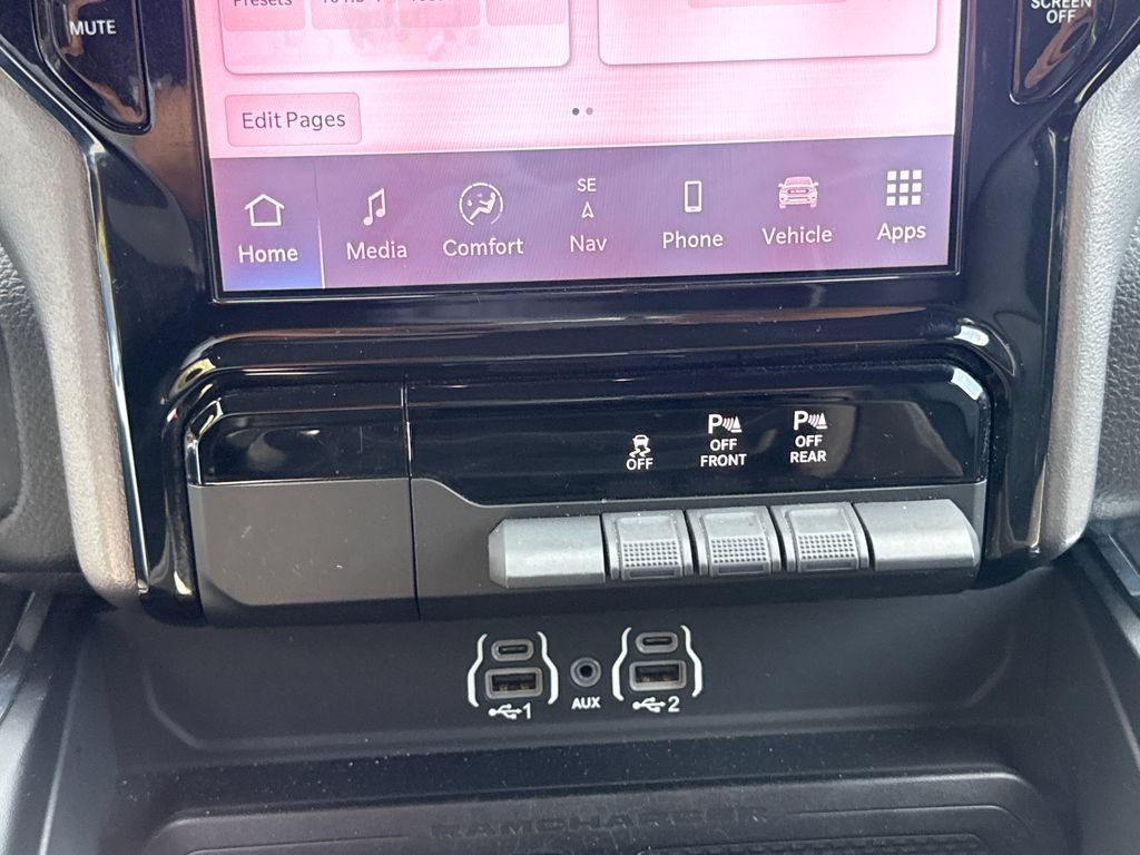 Used 2025 RAM 1500 Laramie AWD/4WD image 24