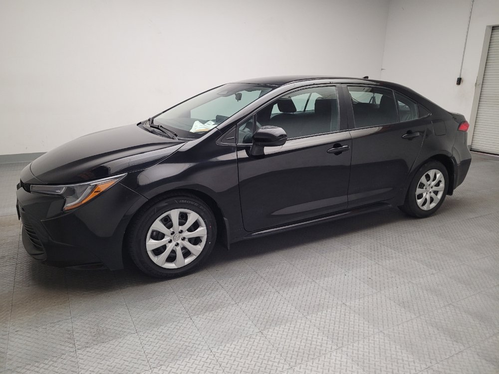 Used 2024 Toyota Corolla LE FWD image 2
