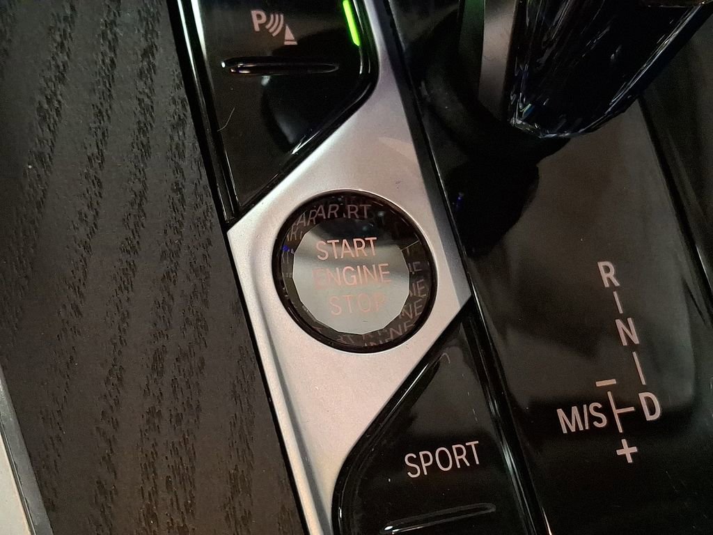 Certified 2022 BMW X7 xDrive40i w/ Premium Package image 21