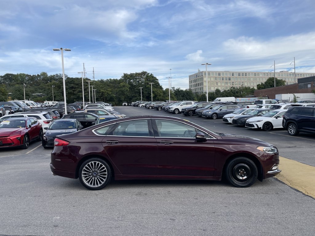Used 2017 Ford Fusion SE w/ Fusion SE Technology Package FWD image 7
