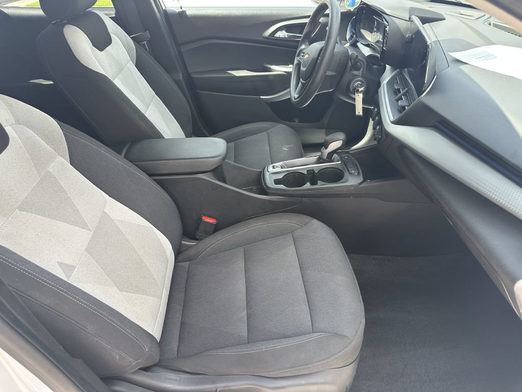 Used 2024 Chevrolet Trax LS FWD image 10