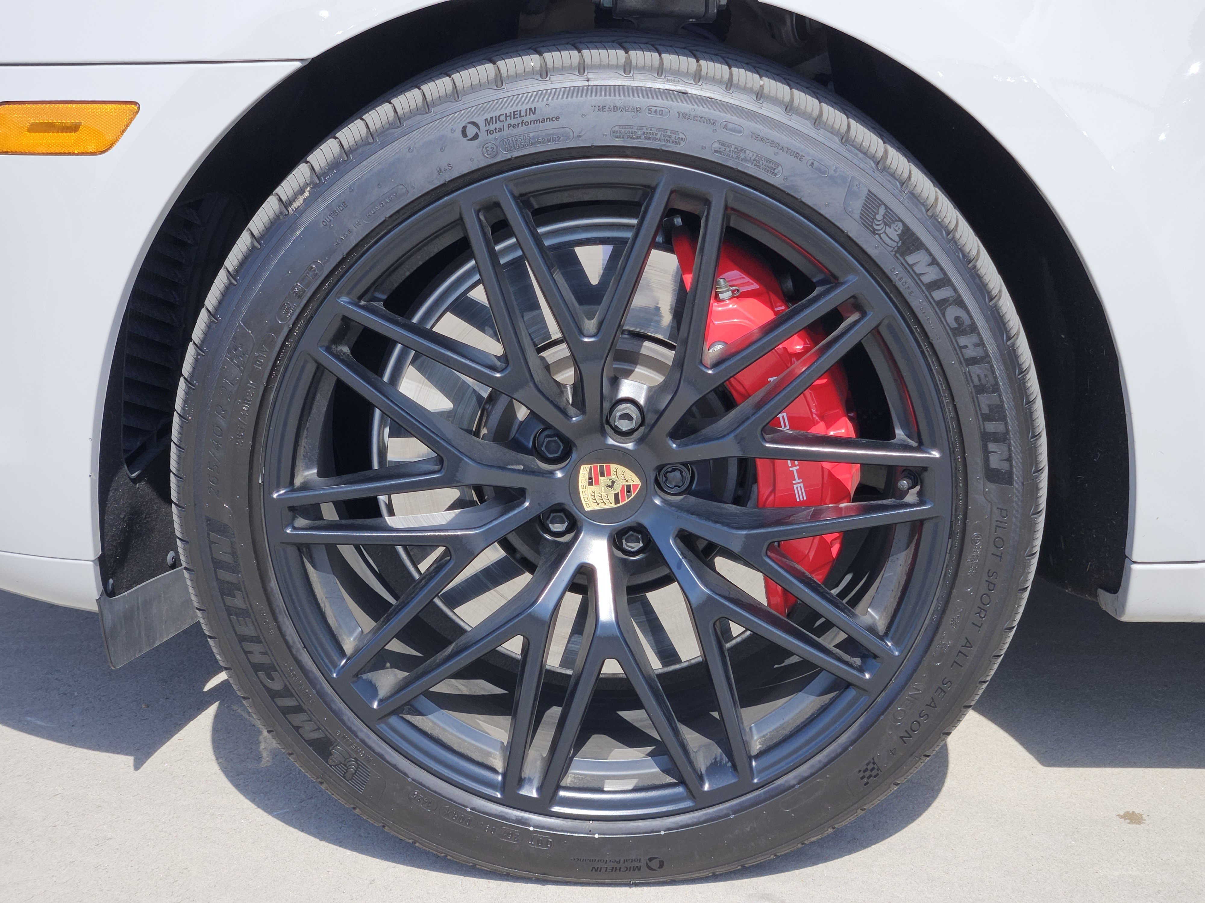 Certified 2024 Porsche Macan GTS image 14