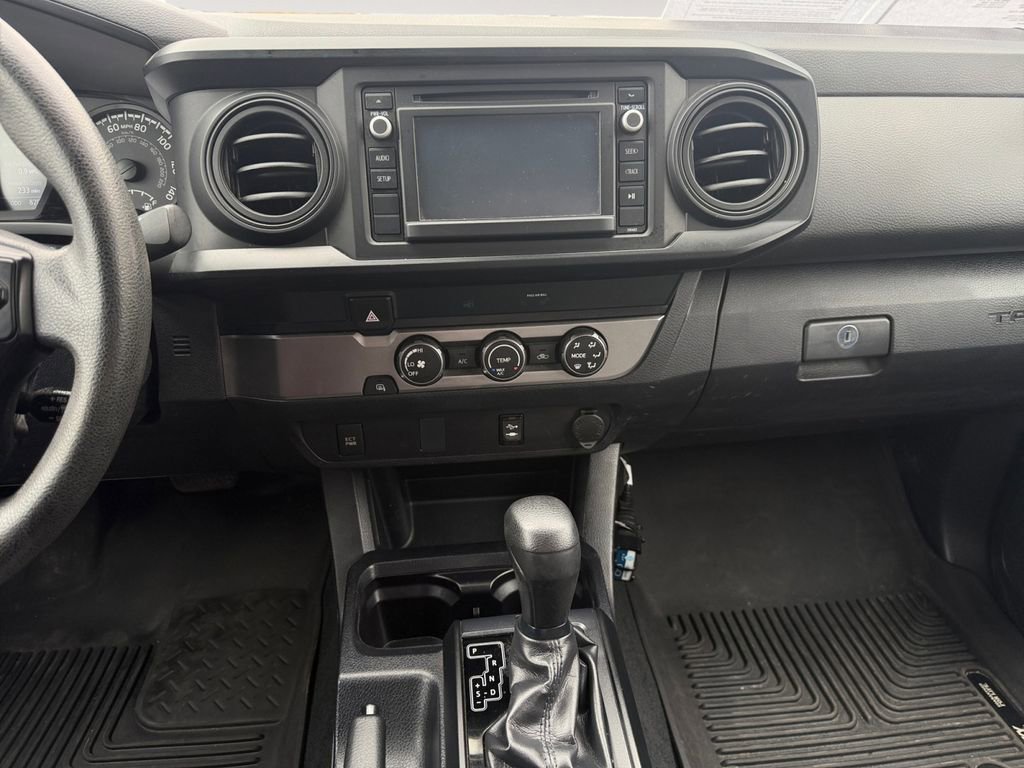 Used 2019 Toyota Tacoma SR image 18