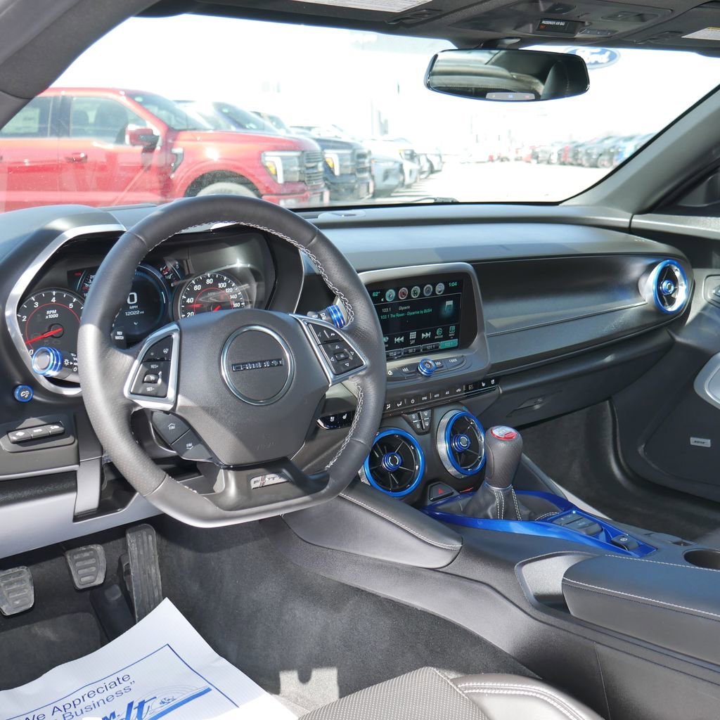 Used 2017 Chevrolet Camaro SS RWD image 2