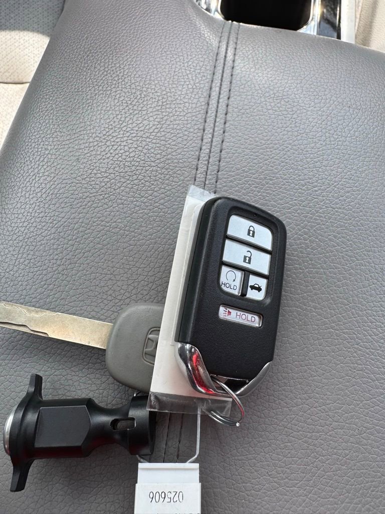 Used 2017 Honda Accord EX-L image 31