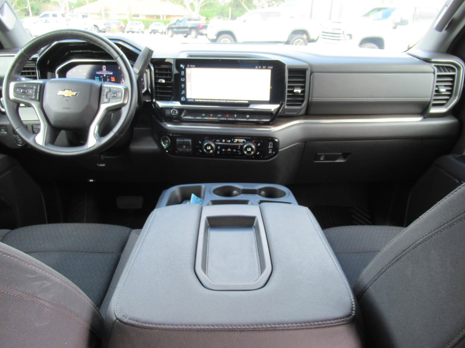 Used 2024 Chevrolet Silverado 1500 LT w/ Convenience Package II RWD image 15