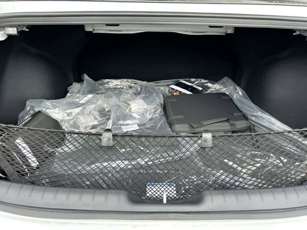 New 2026 Hyundai Elantra Sport FWD image 15