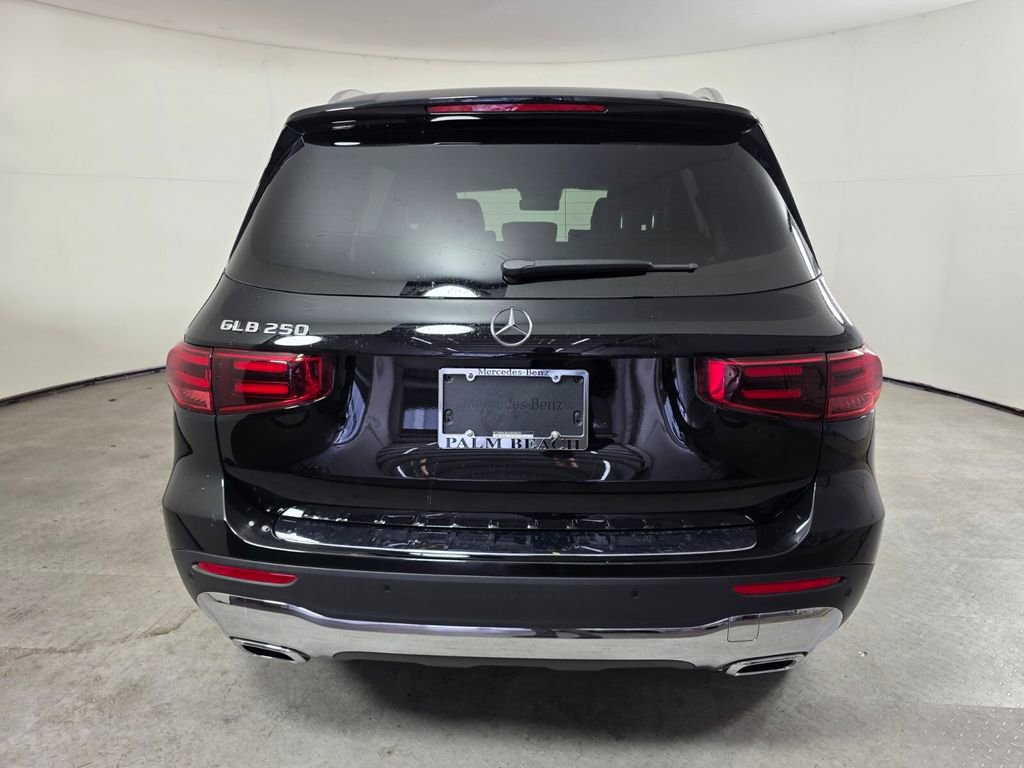 Certified 2025 Mercedes-Benz GLB 250 image 5