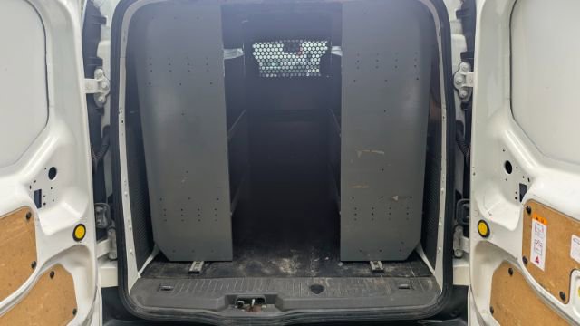 Used 2020 Ford Transit Connect XLT image 13