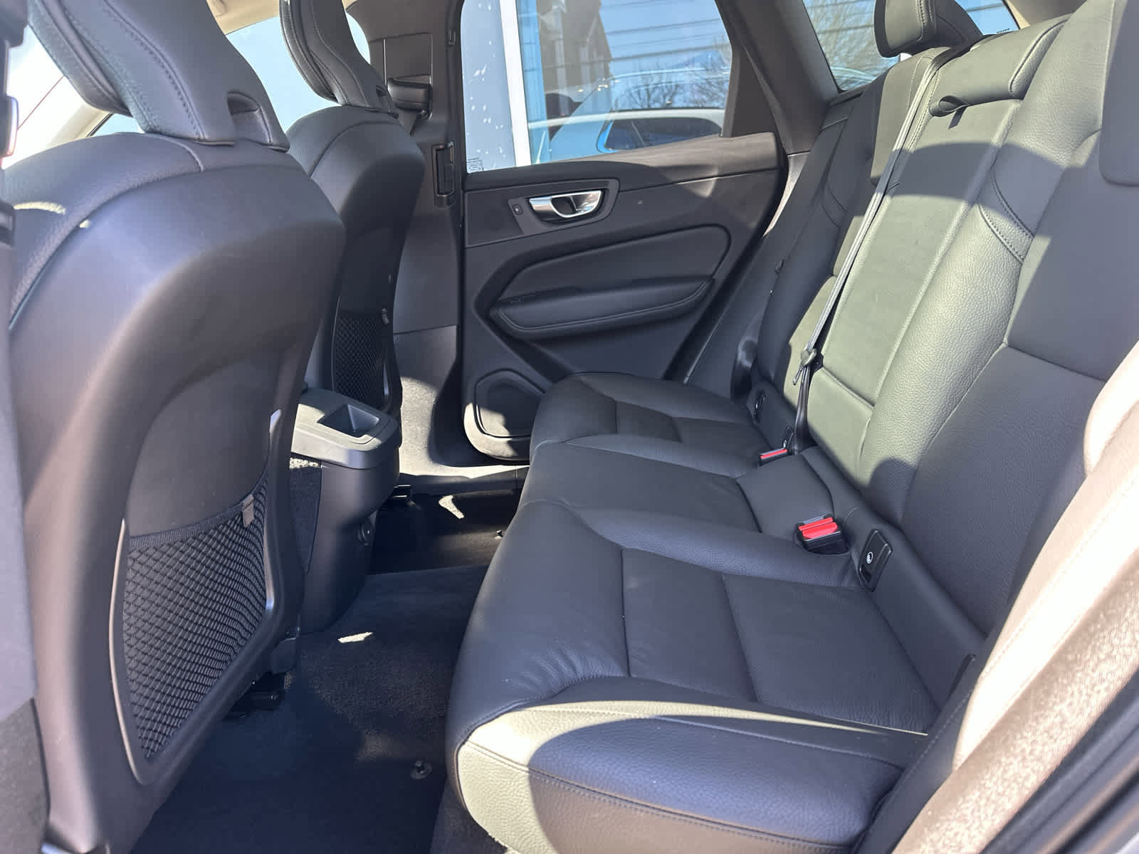 Used 2025 Volvo XC60 B5 Plus image 20