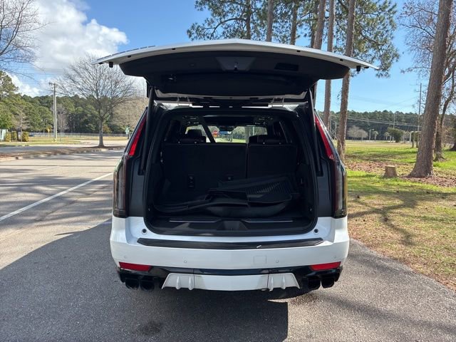 Used 2023 Cadillac Escalade V w/ Heavy-Duty Trailer Package image 19