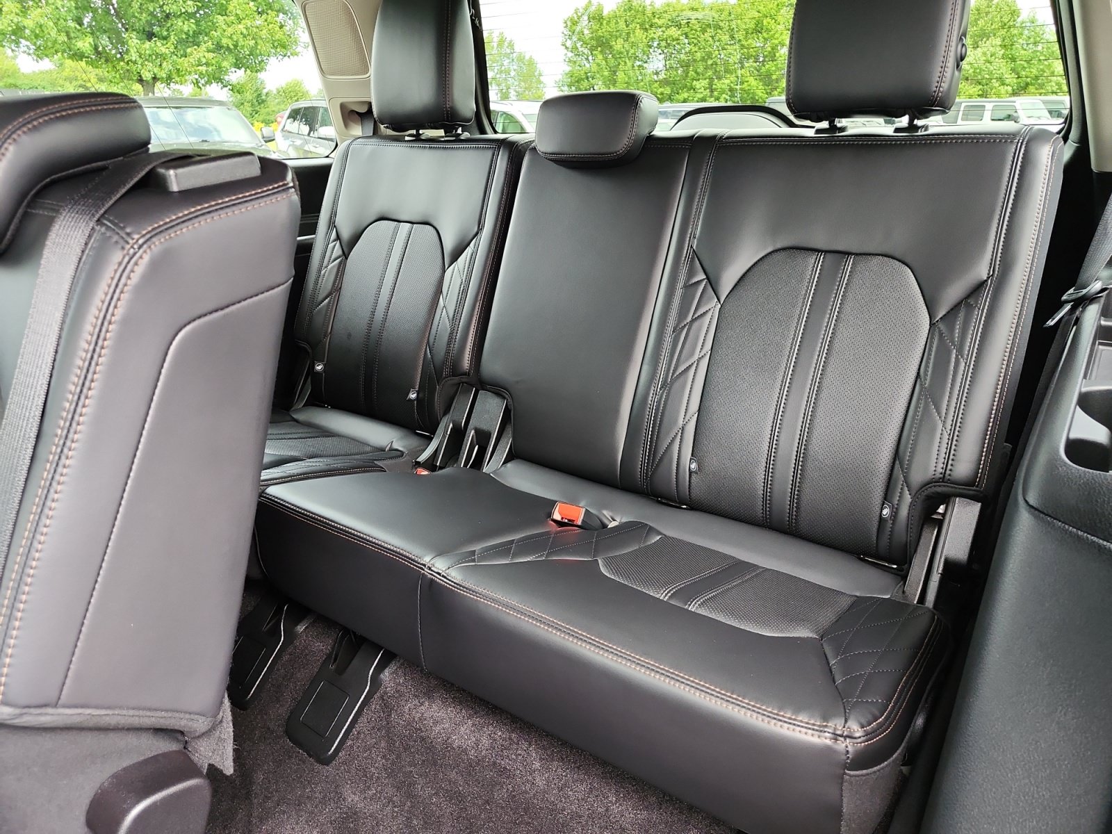 Used 2020 Ford Expedition Platinum AWD/4WD image 16