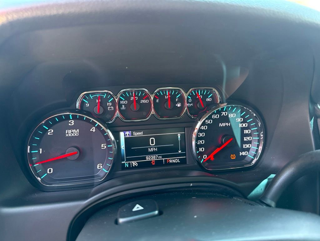 Used 2020 Chevrolet Suburban LS RWD image 11